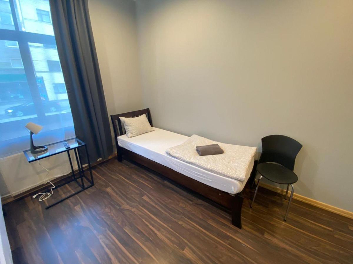 Aparthotel Riga Exterior foto A single room at the hostel